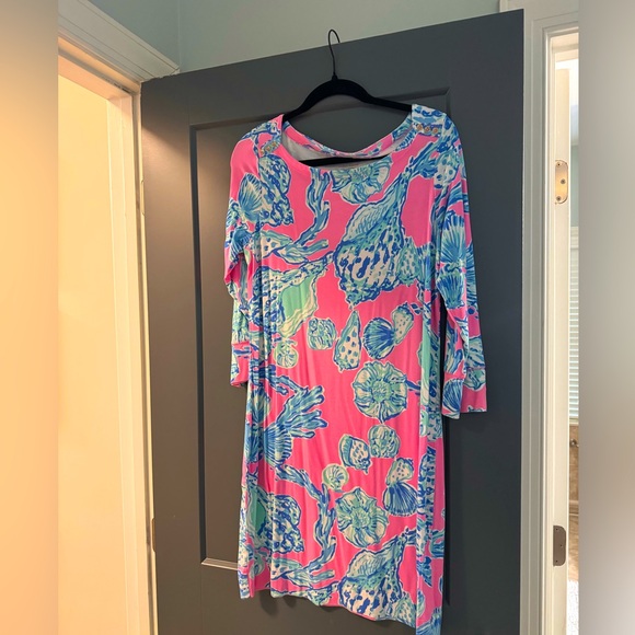 Lilly Pulitzer Dresses & Skirts - Lilly Pulitzer comfy throw on dress. 3/4 sleeves. Size large
